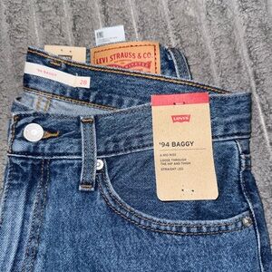 Levi's Women’s Dark Blue Relaxed Fit Jeans